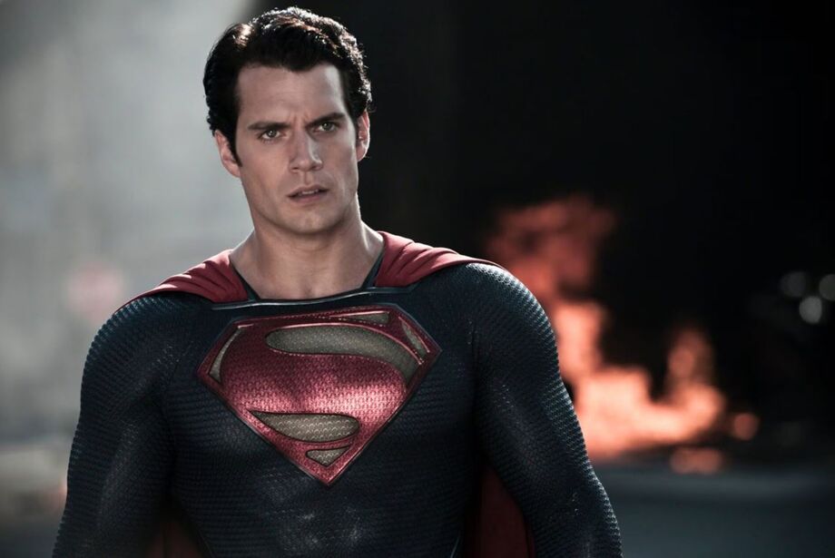 Henry Cavill como 'Superman' no filme 'O Homem de Aço', de 2013. Warner Bros. Pictures / Divulgação.