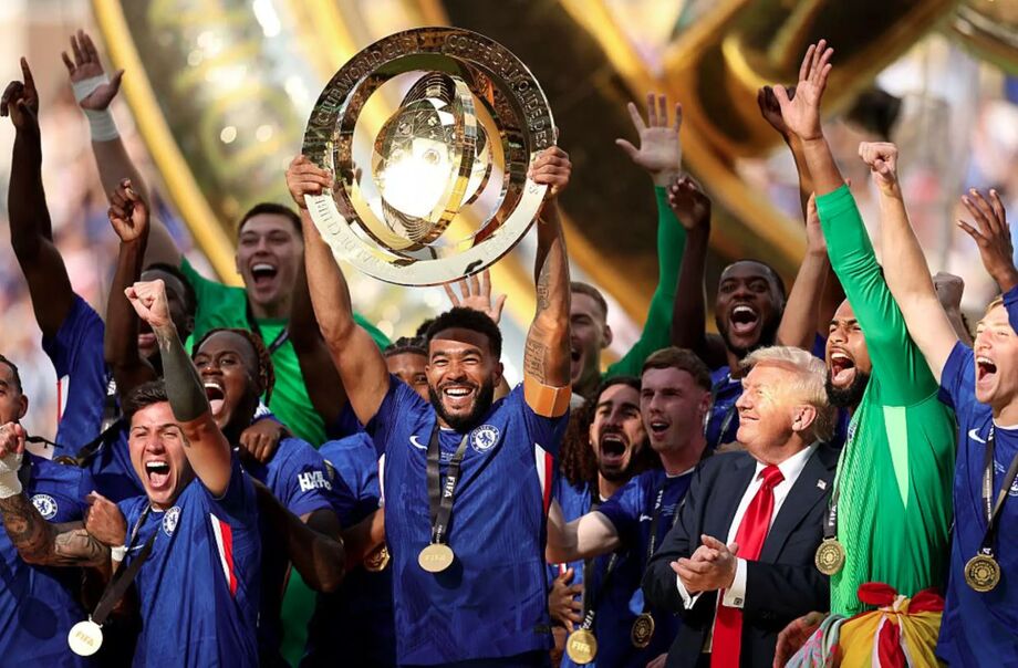 Ao lado de Trump, Chelsea ergue taça e se torna primeiro campeão da Copa do Mundo de Clubes