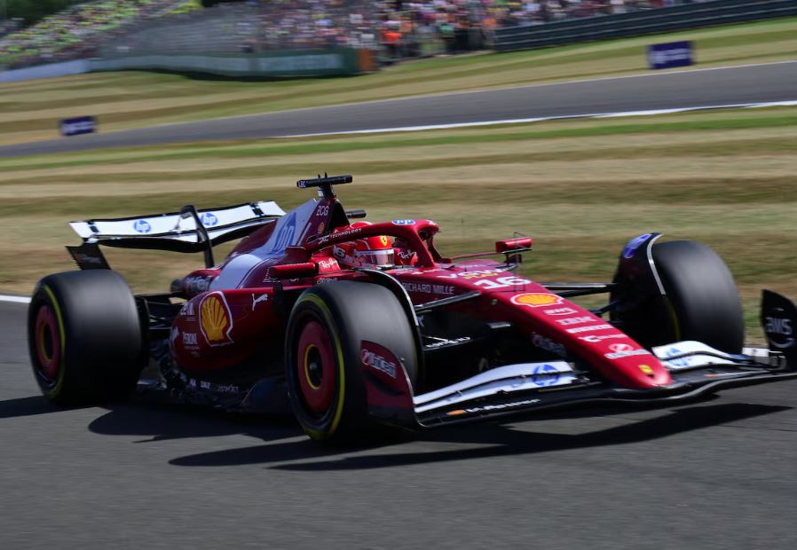 Leclerc cravou o melhor tempo no terceiro treino livre do GP da Inglaterra