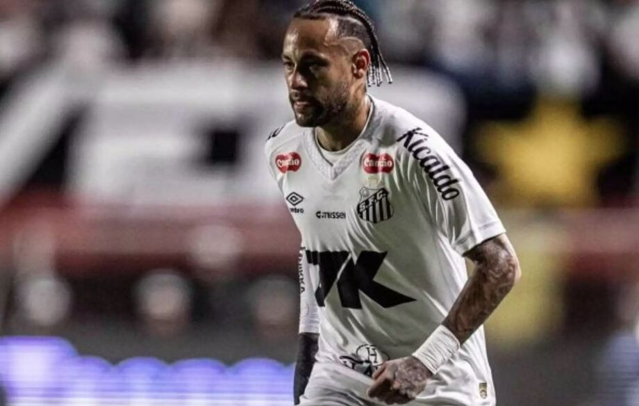 Neymar em ação pelo Santos contra o Sport