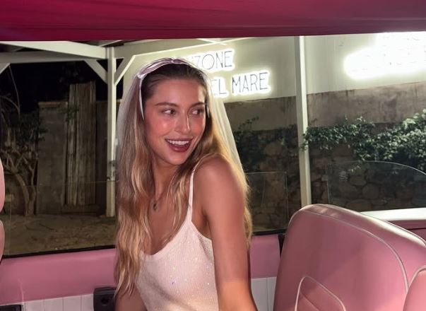 Eve Jobs realiziu cerimônia luxuosa de casamento com o atleta de hipismo Harry Charles.