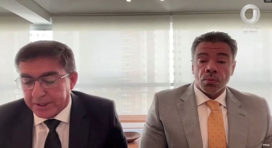 Em depoimento ao Supremo Tribunal Federal, general Theóphilo [à direita] confirma reunião com Bolsonaro, mas nega que tenha sido proposta 'medida ilegal ou inconstitucional'