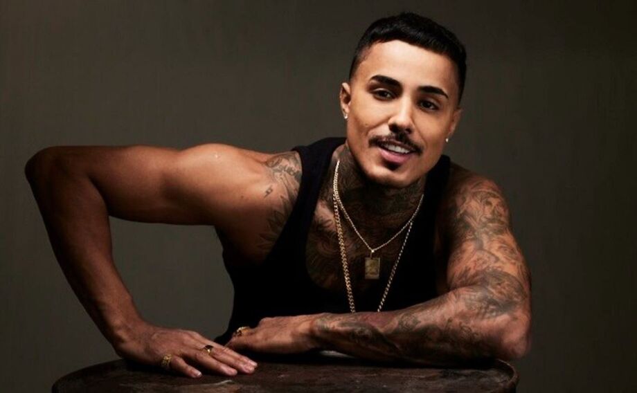 Mc Livinho, 27, canta desde a infância e começou a carreira profissional na música em 2011.