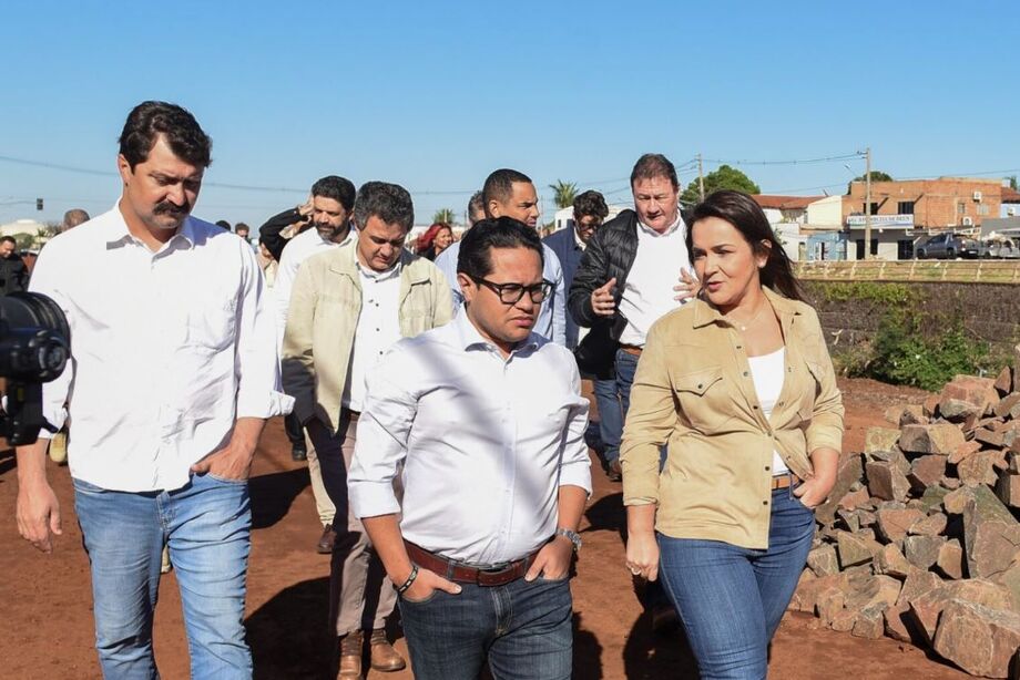 A prefeita Adriane Lopes realizou uma visita técnica na obra nesta quinta-feira, 31
