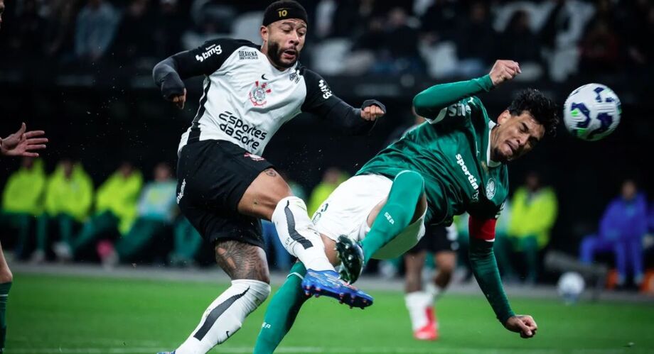 Memphis dá vitória ao Corinthians contra Palmeiras em jogo da Copa do Brasil