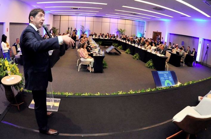 A programação da manhã reuniu magistrados e magistradas de todo o Brasil, que estão discutindo os desafios e o futuro do Judiciário estadual
