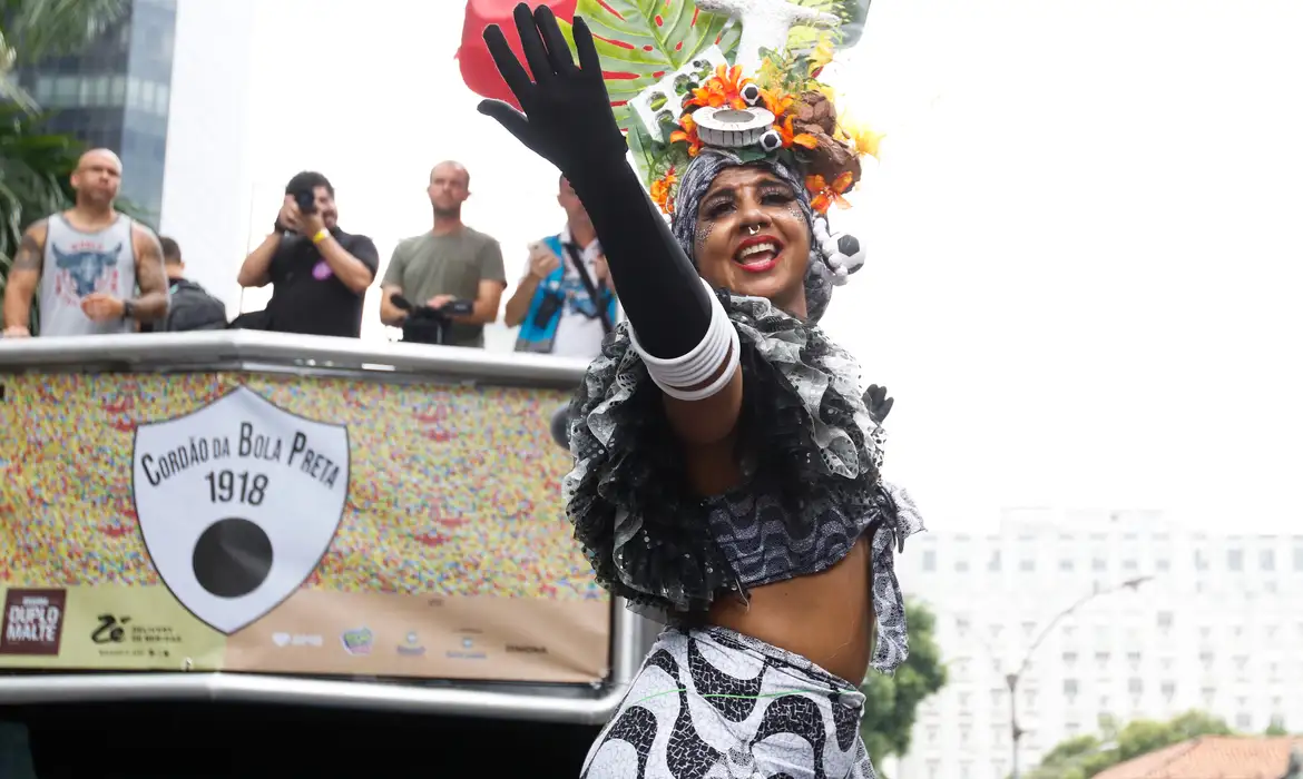 Em 2025, agremiação celebrou 106° desfile no sábado de Carnaval
