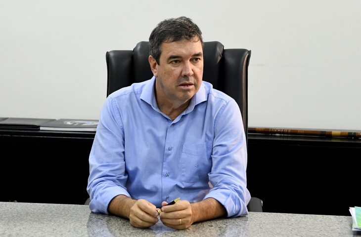 Governador Riedel sanciona lei que planeja orçamento de R$ 27,19 bilhões para Mato Grosso do Sul em 2026.
