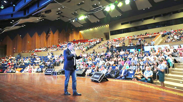 Governador Eduardo Riedel; : Encontro em Campo Grande debate modernização e estratégias para gestão de pessoas no serviço público