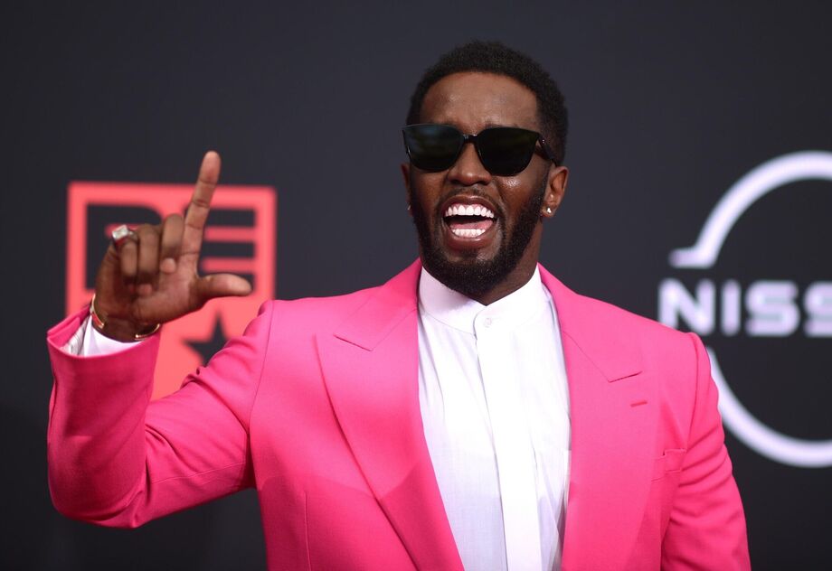 Diddy enfrenta duas acusações de tráfico sexual, duas acusações de transporte ilegal para esquema de prostituição e uma acusação de conspiração para extorsão.