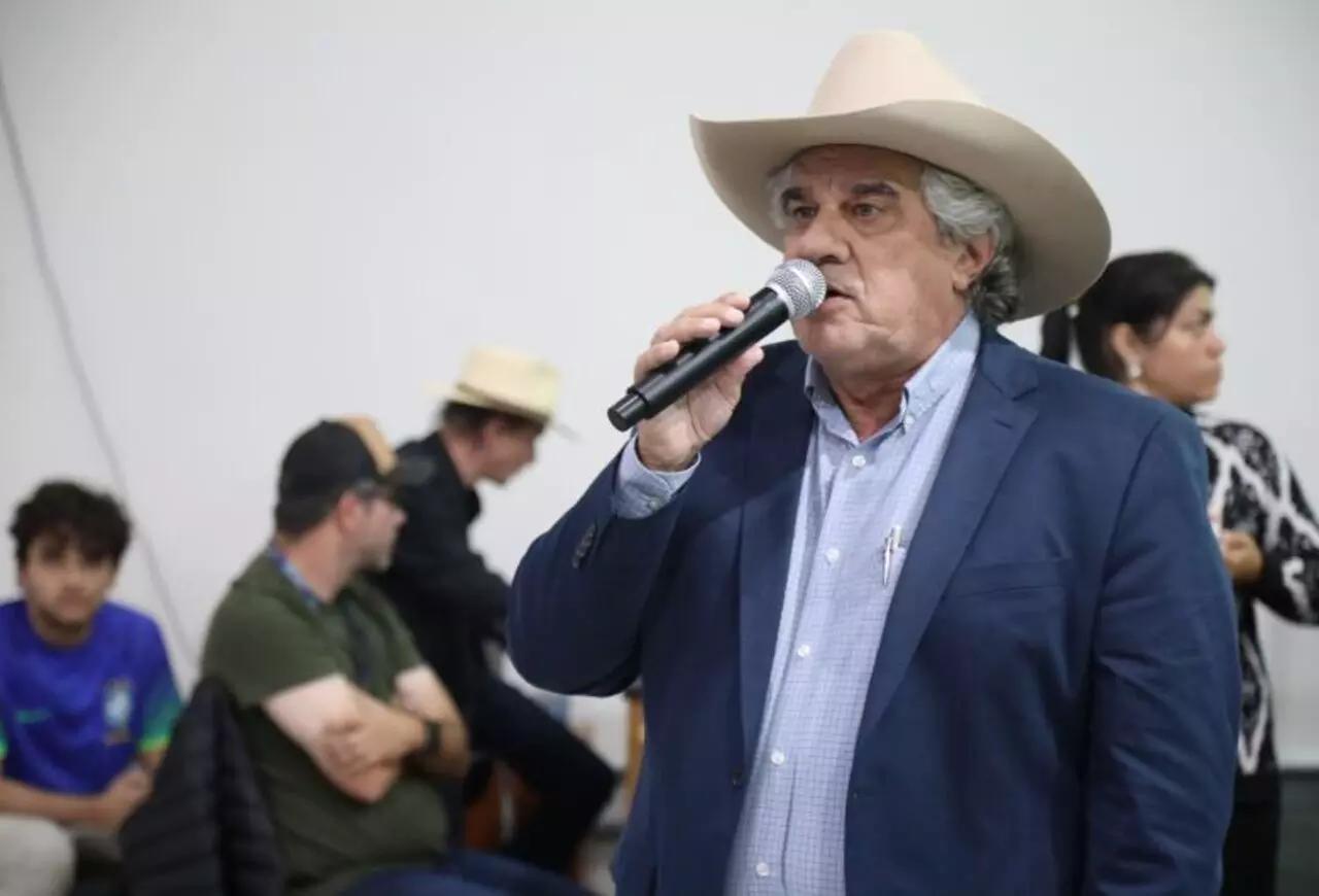 Gino José Ferreira defende o uso consciente de defensivos agrícolas durante audiência pública em Dourados