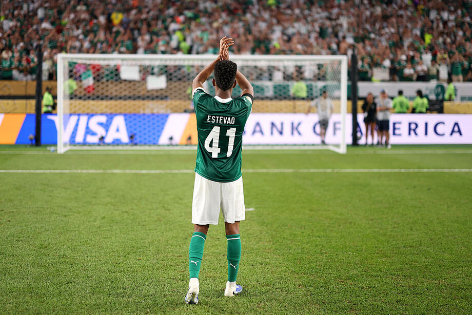 Estêvão marca golaço em despedida do Palmeiras, mas Verdão é eliminado pelo Chelsea no Mundial de Clubes