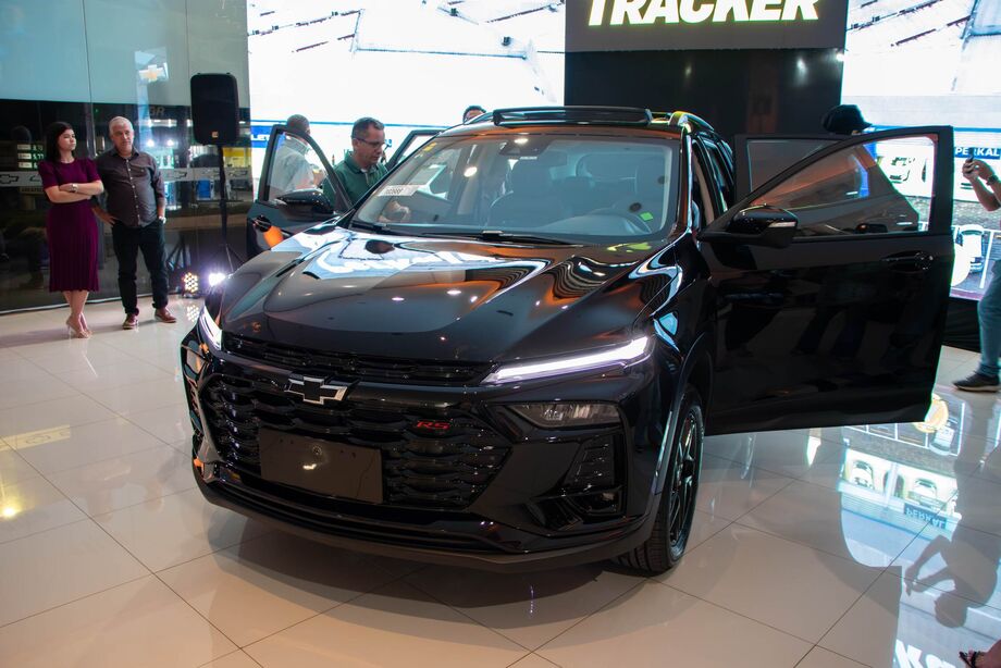 Chevrolet lança Tracker 2026 com motor recalibrado para diminuir imposto