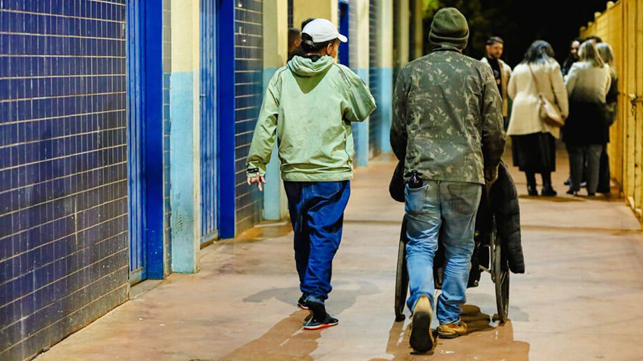 Frente fria reativa Ponto de Apoio em Campo Grande com abrigo e ações sociais para pessoas em situação de rua.