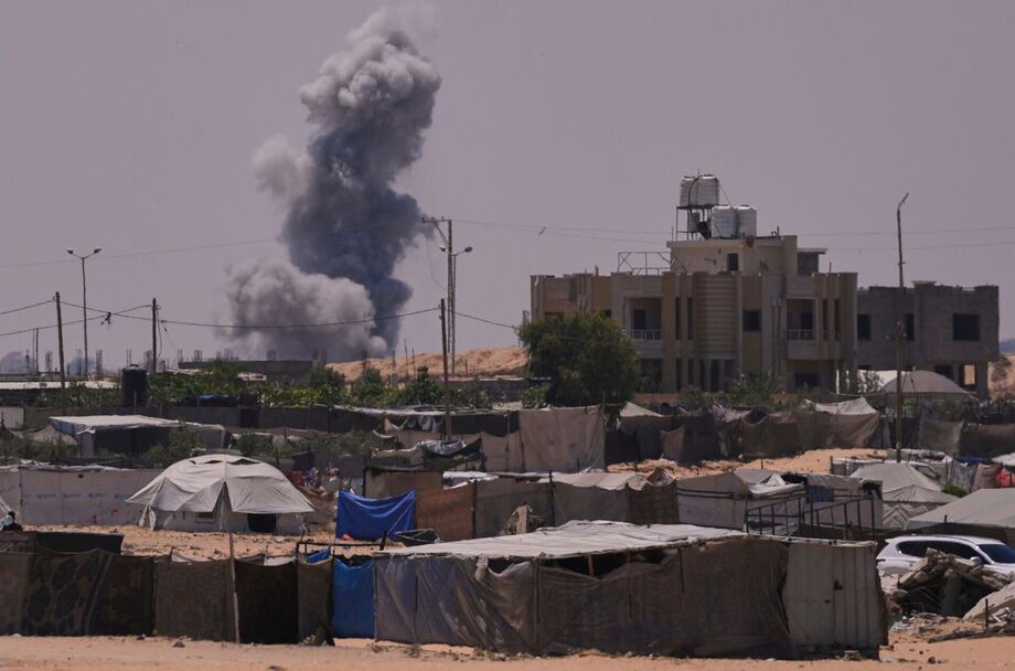 Área em Gaza atingida por bombardeio israelense
