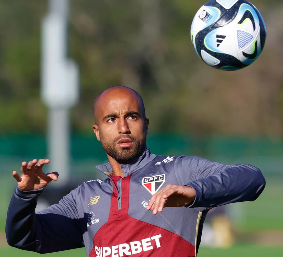 Lucas Moura não atua pelo São Paulo desde o início de maio.