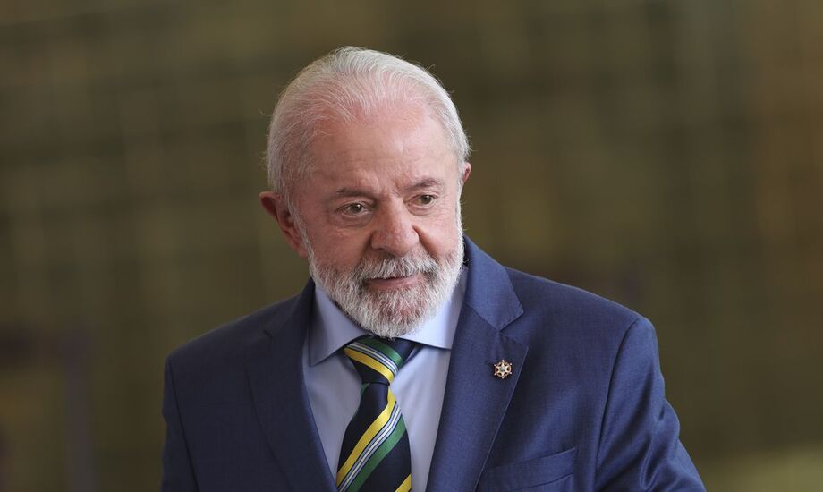 Brasil irá responder a tarifaço dos EUA com legislação, diz governo