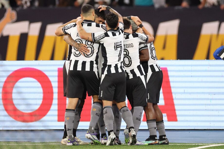 Montoro e Barboza marcaram os gols da vitória do Botafogo.