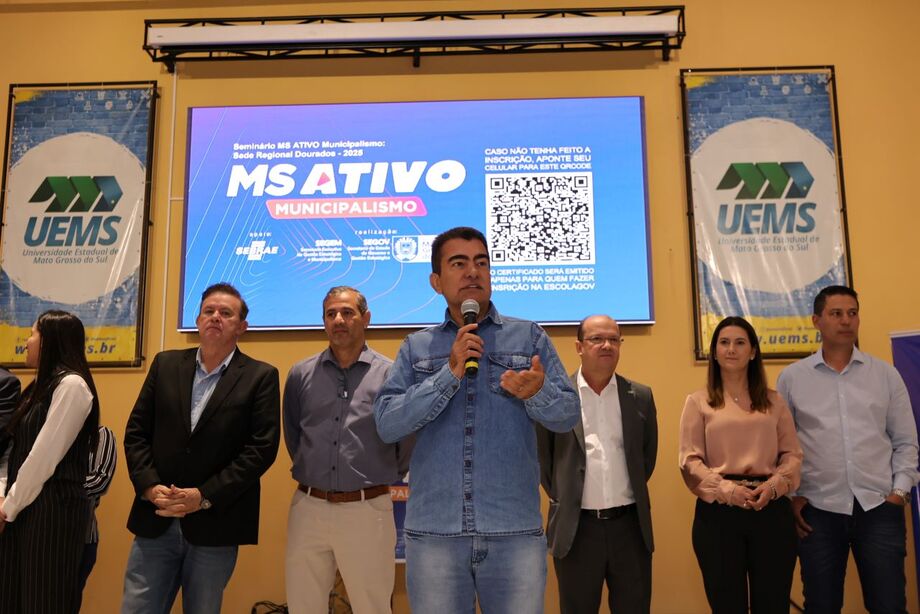 Marçal Filho discursando na abertura do seminário MS Ativo, que o governo do Estado realiza em Dourados nesta quarta-feira.