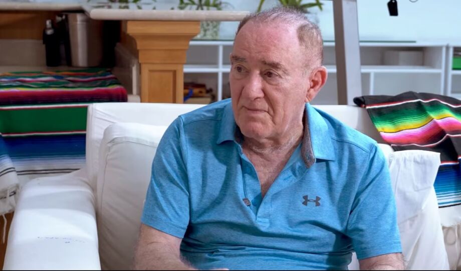 Renato Aragão aos 90 anos de idade em sua casa, no Rio de Janeiro. Humorista deu uma entrevista ao apresentador Rogério Vilela