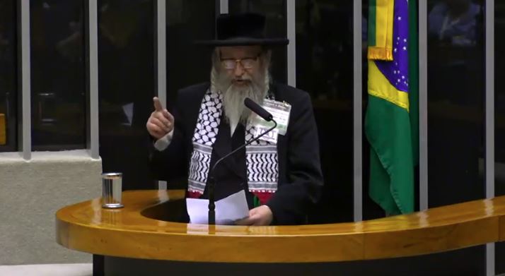 Rabino defende fim do Estado de Israel em homenagem de deputados do PT à Gaza na Câmara