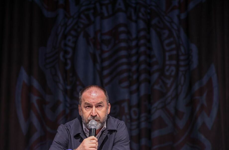 Em paralelo ao processo na Justiça, Augusto Melo encara um impeachment no Corinthians.