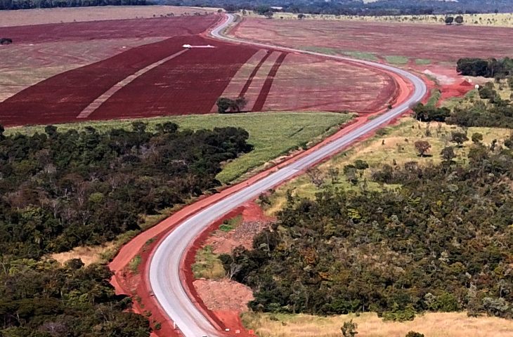 Governo de MS investe R$ 536 milhões em rodovias para integrar regiões e impulsionar economia local.