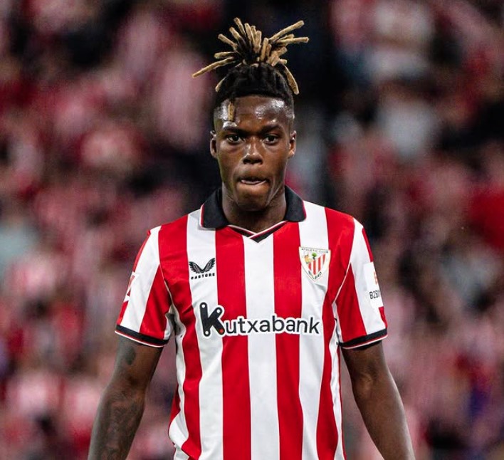 O jogador espanhol renovou seu contrato por dez anos