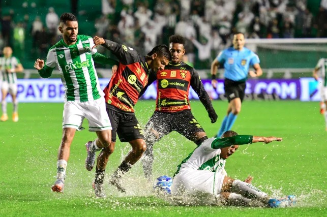 As equipes se enfrentam pela 13º rodada do campeonato