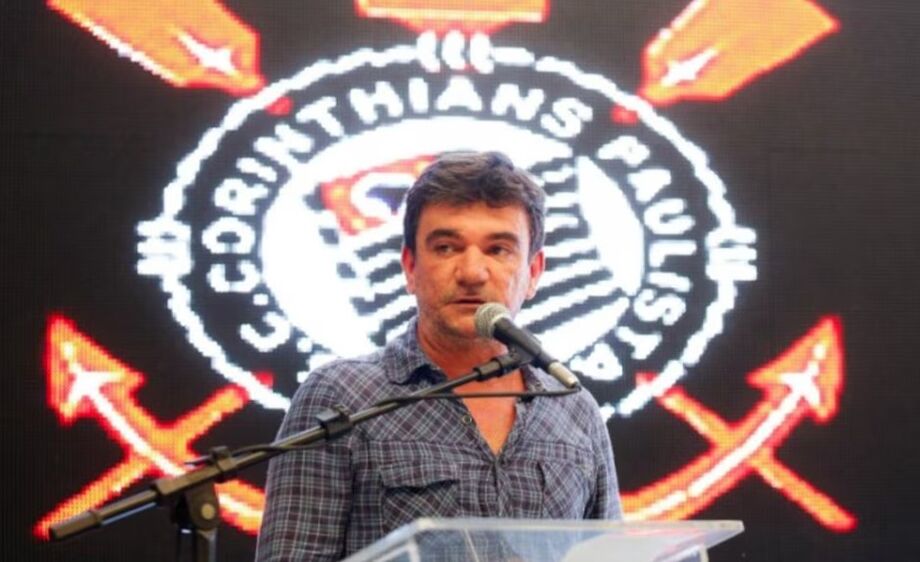 Sanchez se defendeu dizendo que a confusão ocorreu por ele e o clube serem clientes do mesmo banco, o Santander