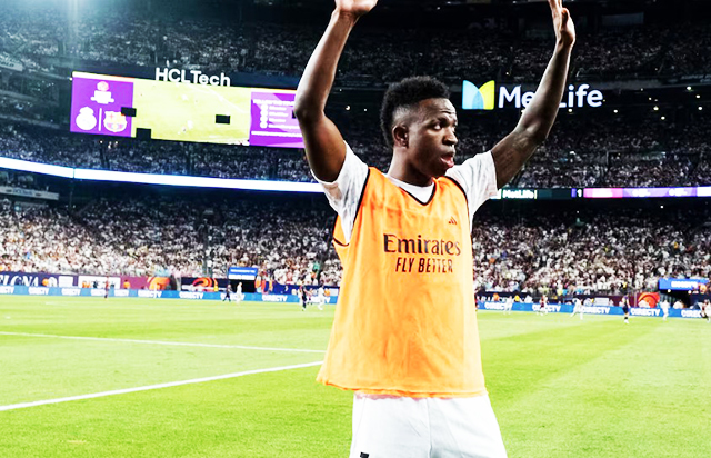 Vini Jr já foi sondado pelo mercado árabe, mas aguarda renovação de contrato com aumento salarial com o Real Madrid