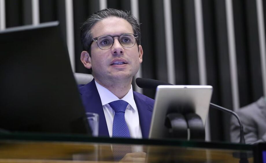 Hugo Motta ligou para presidentes de comissões na manhã desta terça-feira, 22