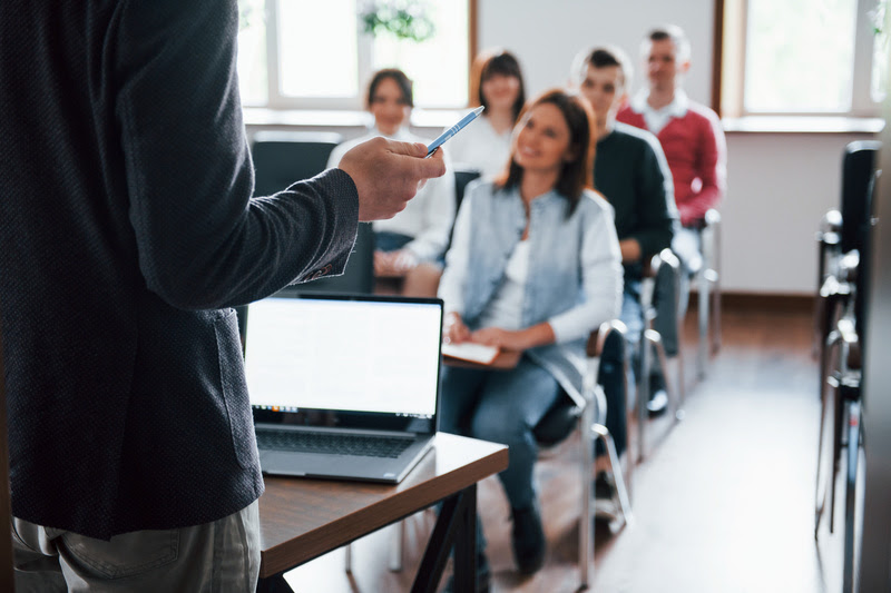 Faculdade Anhanguera oferece cursos gratuitos em Campo Grande entre 22 e 24 de julho; atividades são presenciais e com certificado.