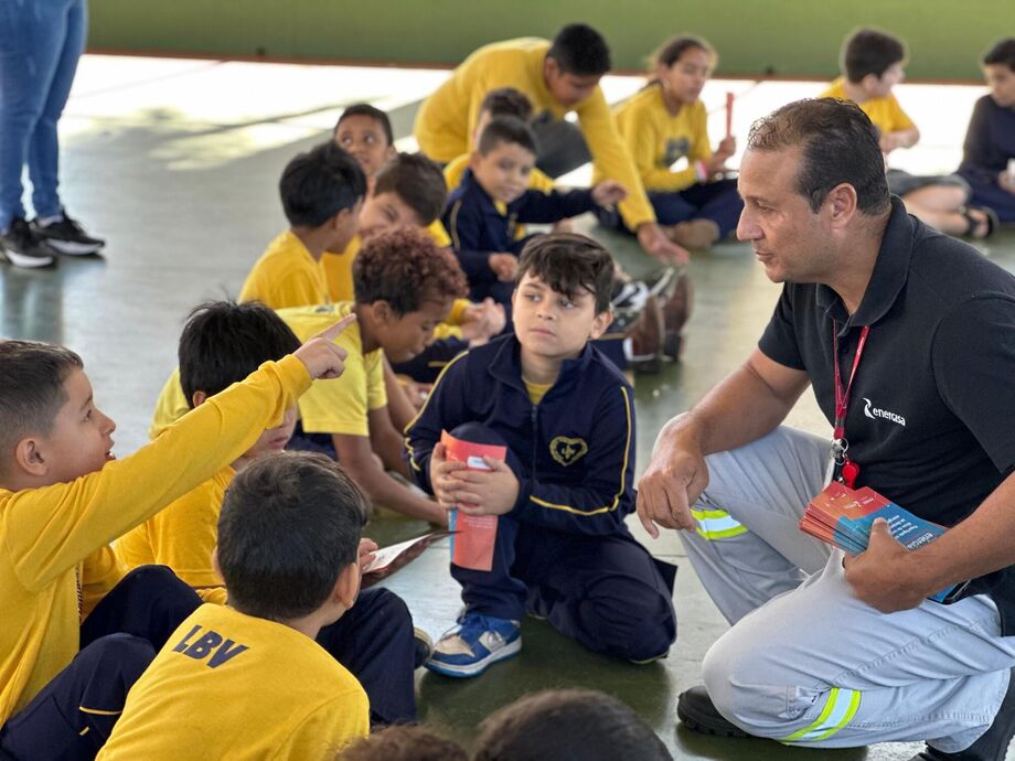 Durante as conversas que tiveram, as crianças tiraram dúvidas e contaram suas próprias historias de pipa