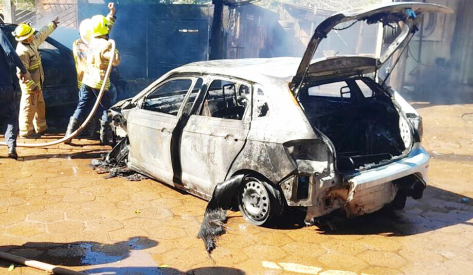 Veículos incendiados e corpos encontrados em via pública reforçam clima de tensão na fronteira com o Paraguai