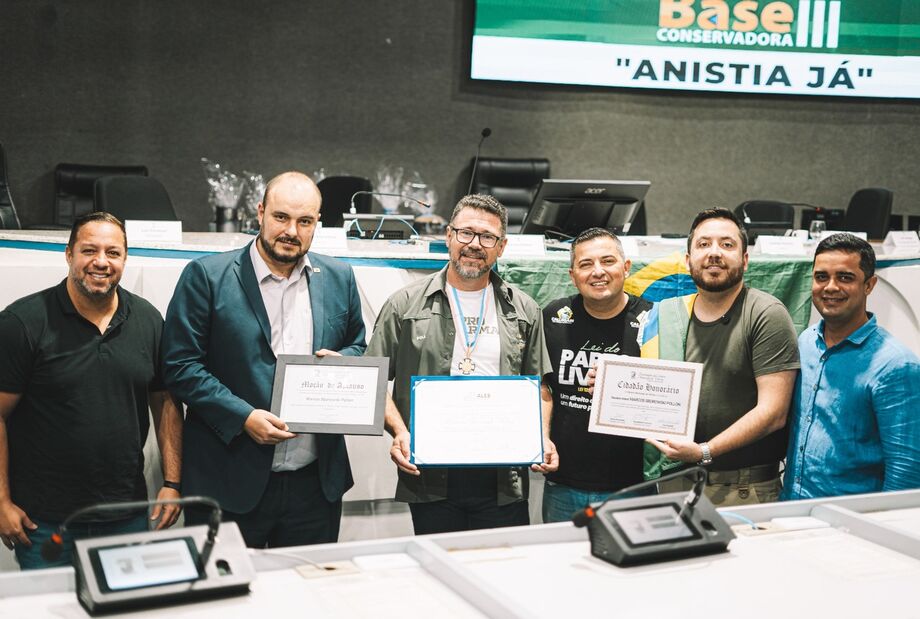 O deputado federal Marcos Pollon (PL-MS) recebeu série de homenagens da Câmara Municipal de Vitória e da Assembléia Legislativa do Espírito Santo