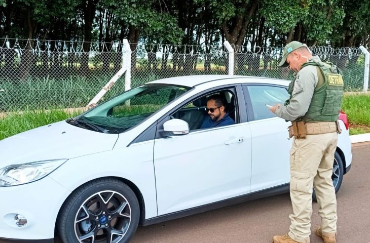 Condutor pode optar por curso presencial, EAD ou pela prova teórica no Detran