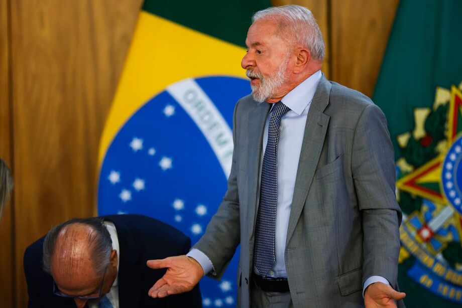 Lula, durante a assinatura de Medida Provisória que concede isenção da taxa de serviço metrológico para verificação de taxímetros: presidente tem aumentado críticas a Israel
