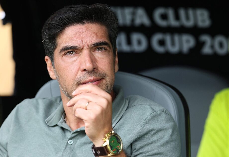 Abel Ferreira, técnico do Palmeiras, espera desafio grande contra o Chelsea