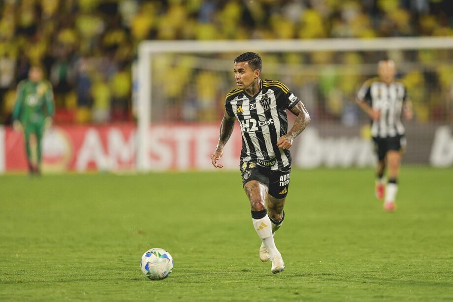 Dudu em ação pelo Atlético Mineiro na Sul-Americana