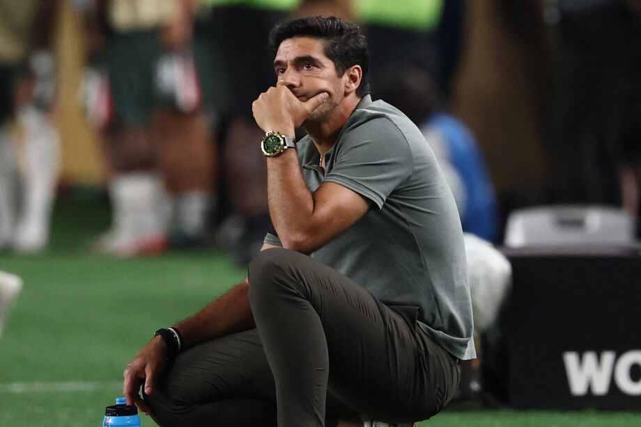Palmeiras contará com Abel Ferreira diante do Mirassol, na retomada do Brasileirão.