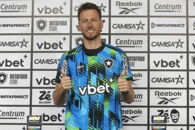 Neto é o sétimo reforço do Botafogo para o segundo semestre
