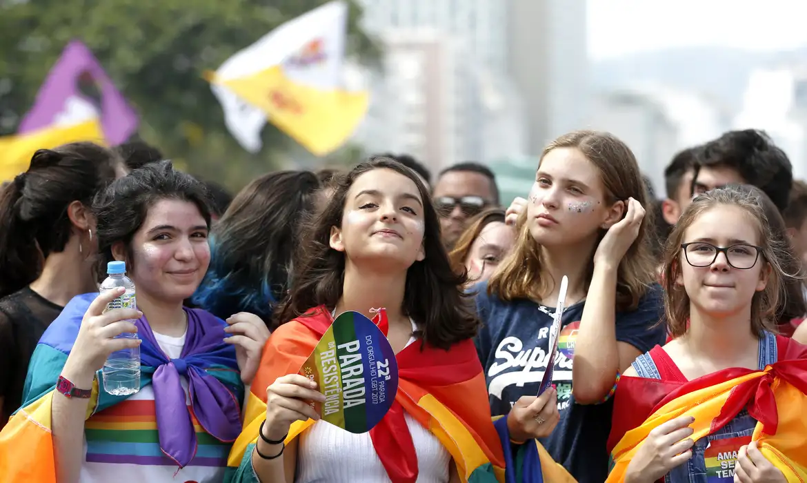 Semana marca Dia da Igualdade Feminina e da Visibilidade Lésbica, reforçando lutas por equidade e respeito