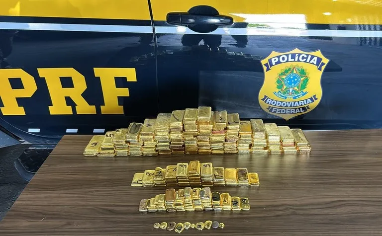 Minério apreendido foi encaminhado à sede da Polícia Federal para investigação