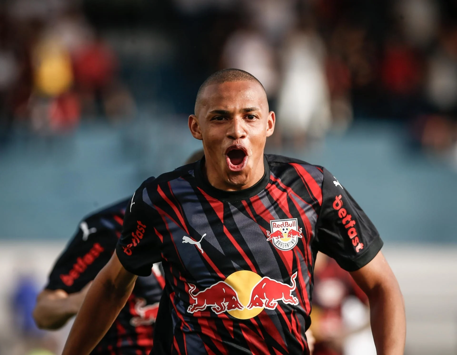 Red Bull Bragantino tem início arrasador, supera o Fluminense e encerra jejum no Brasileirão