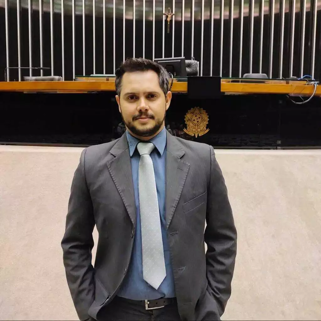Luiz Torchetti, assessor do deputado Roberto Hashioka, morreu após ser atropelado na Avenida Ernesto Geisel