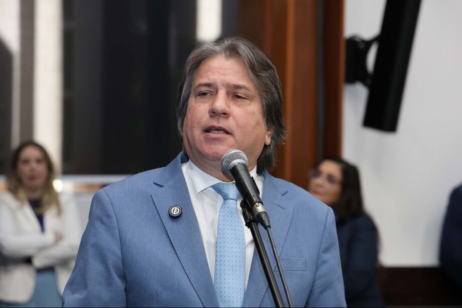 A autoria da nova lei é de Pedro Caravina (PSDB)