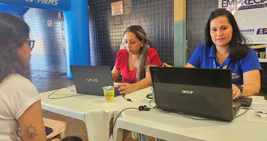 Campo Grande celebra a marca de 12 mil encaminhamentos de emprego com sucesso.