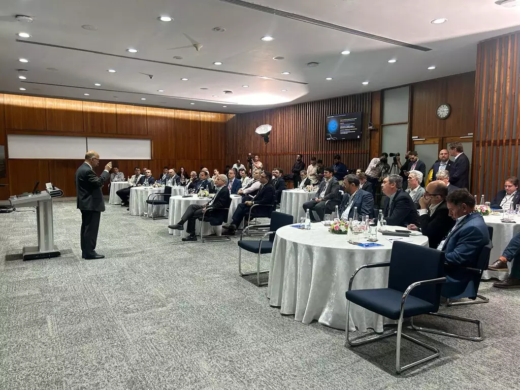 Riedel chega ao Japão após rodada na Índia para ampliar parcerias na indústria e celulose de MS