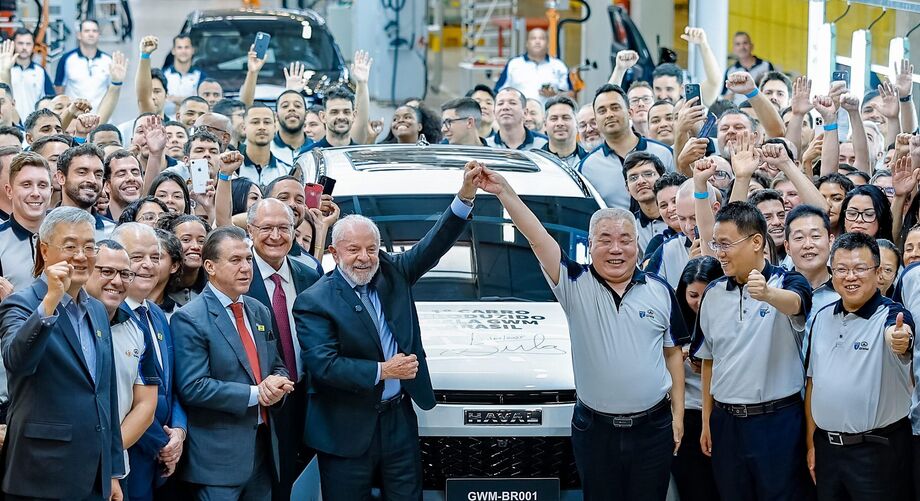 Na inauguração da fábrica em Iracemápolis, Lula disse a executivos da GWM que eles terão mais 'felicidade' com os trabalhadores brasileiros do que com os chineses.